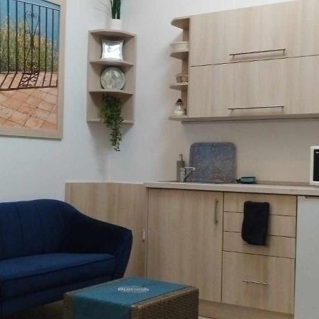 Diana Apartmanhaz ケストヘイ エクステリア 写真
