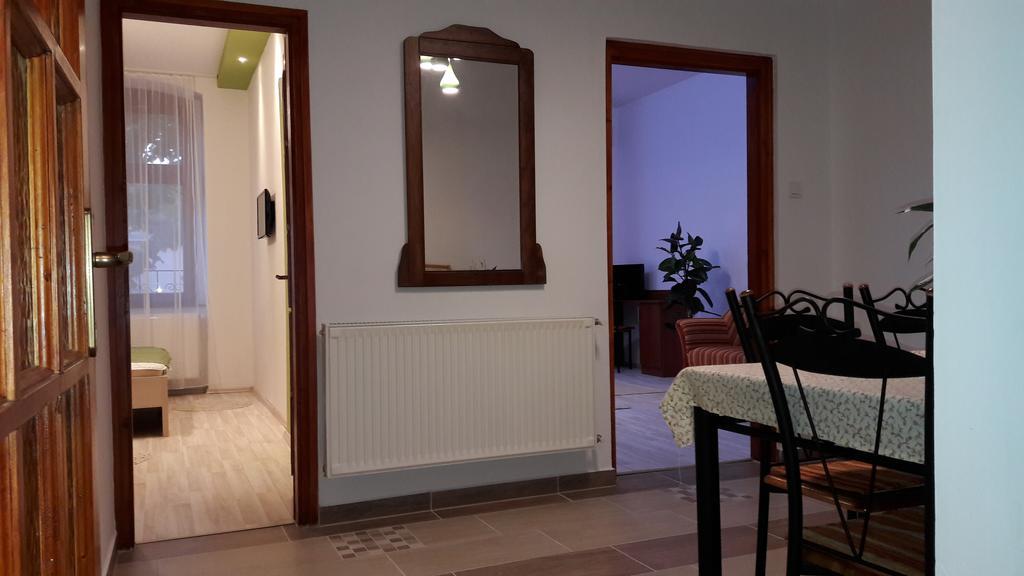 Diana Apartmanhaz ケストヘイ エクステリア 写真